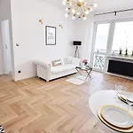 Premium Place In The Centre, Wi-fi - By Hik *